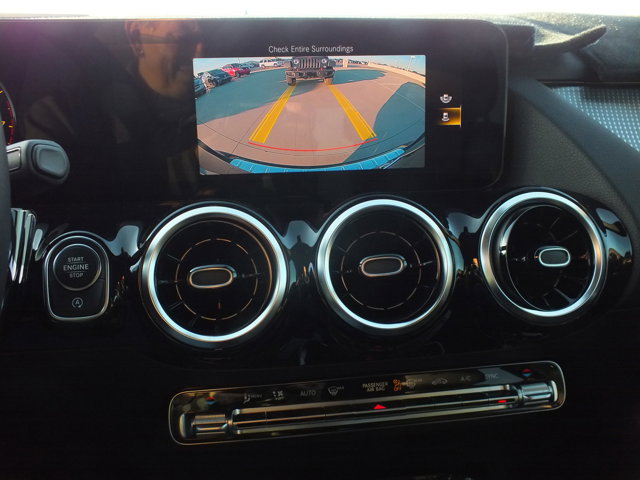 Vehicle image 14 of 21