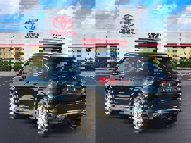 Vehicle image 7 of 21