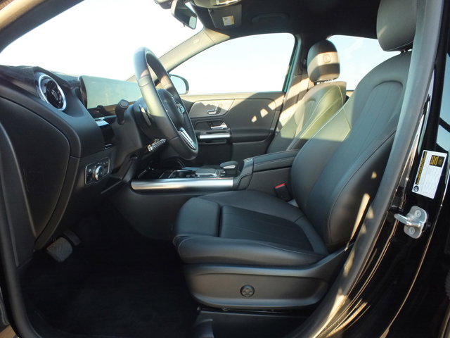Vehicle image 16 of 21