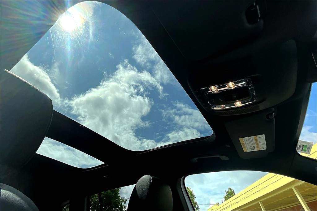 Vehicle image 33 of 33