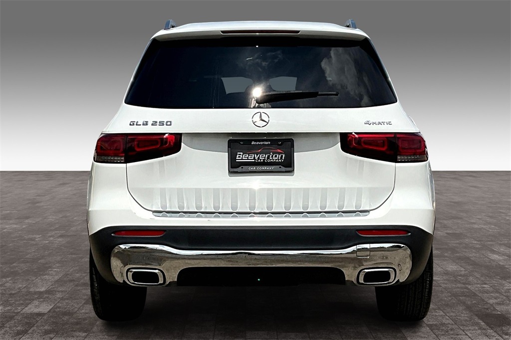 Vehicle image 5 of 33