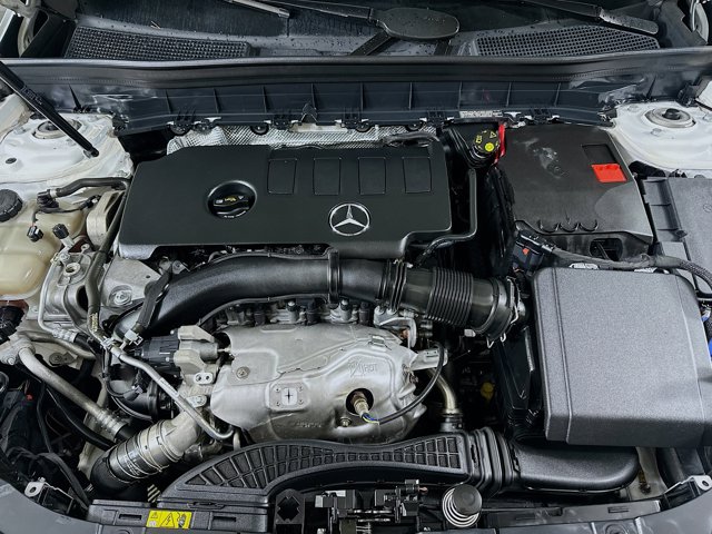 Vehicle image 9 of 32