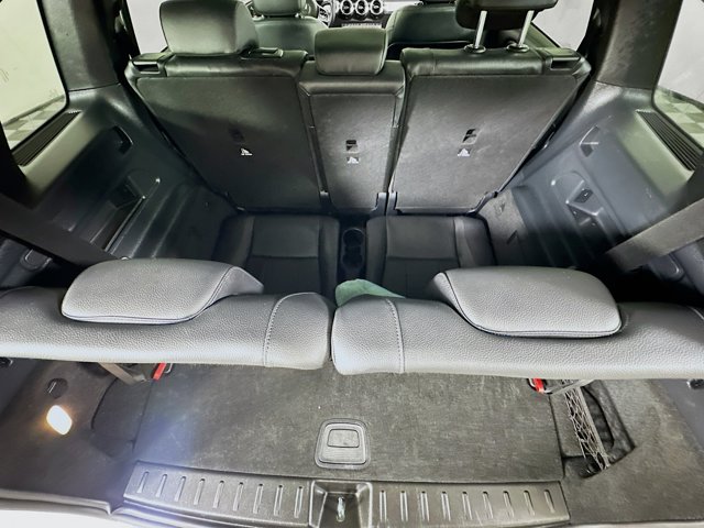 Vehicle image 11 of 32