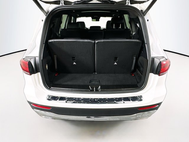 Vehicle image 12 of 32