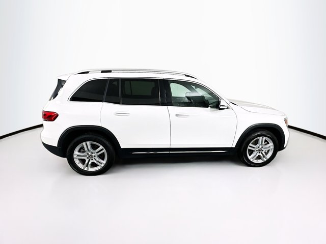 Vehicle image 4 of 32