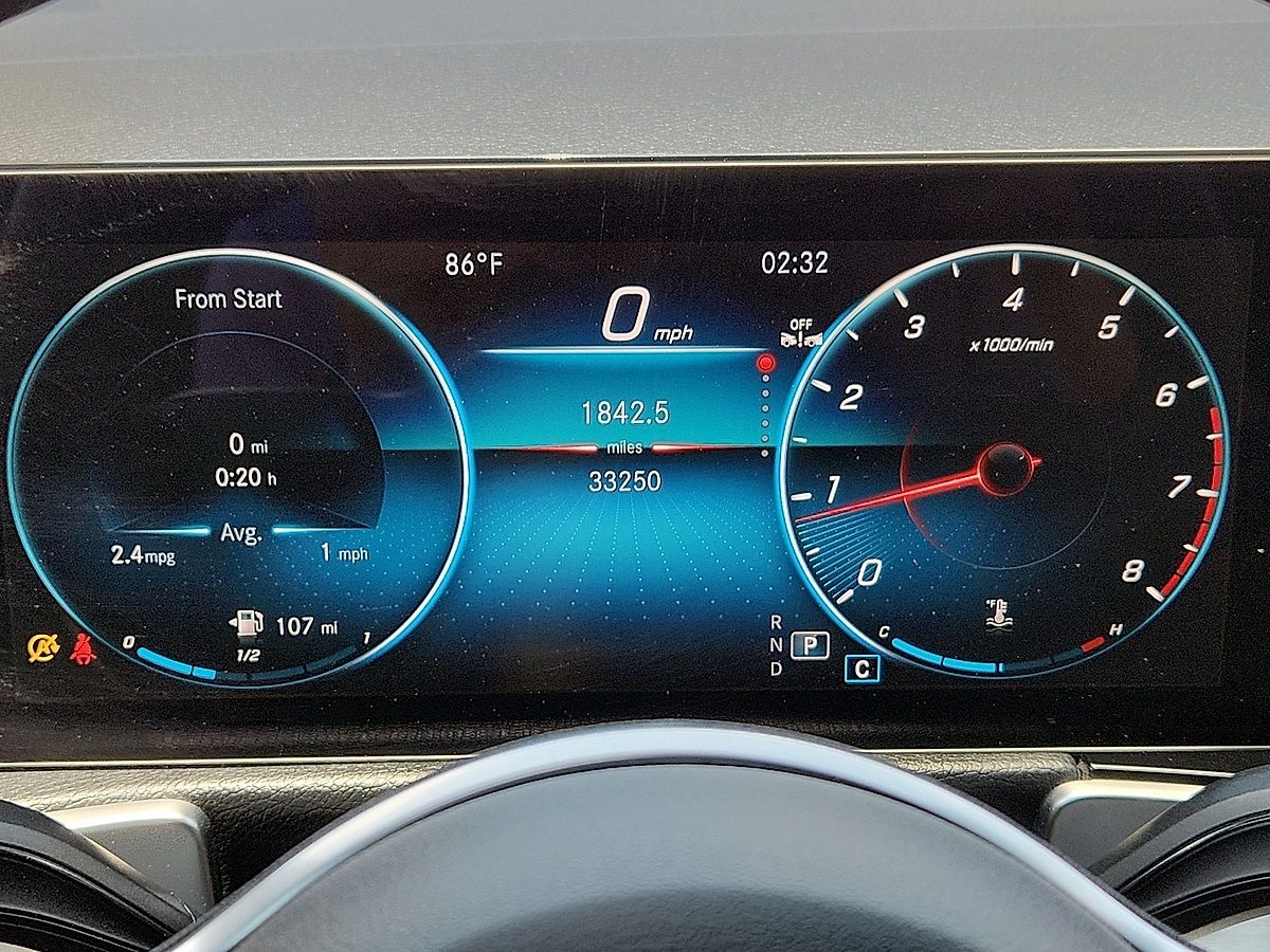 Vehicle image 9 of 12