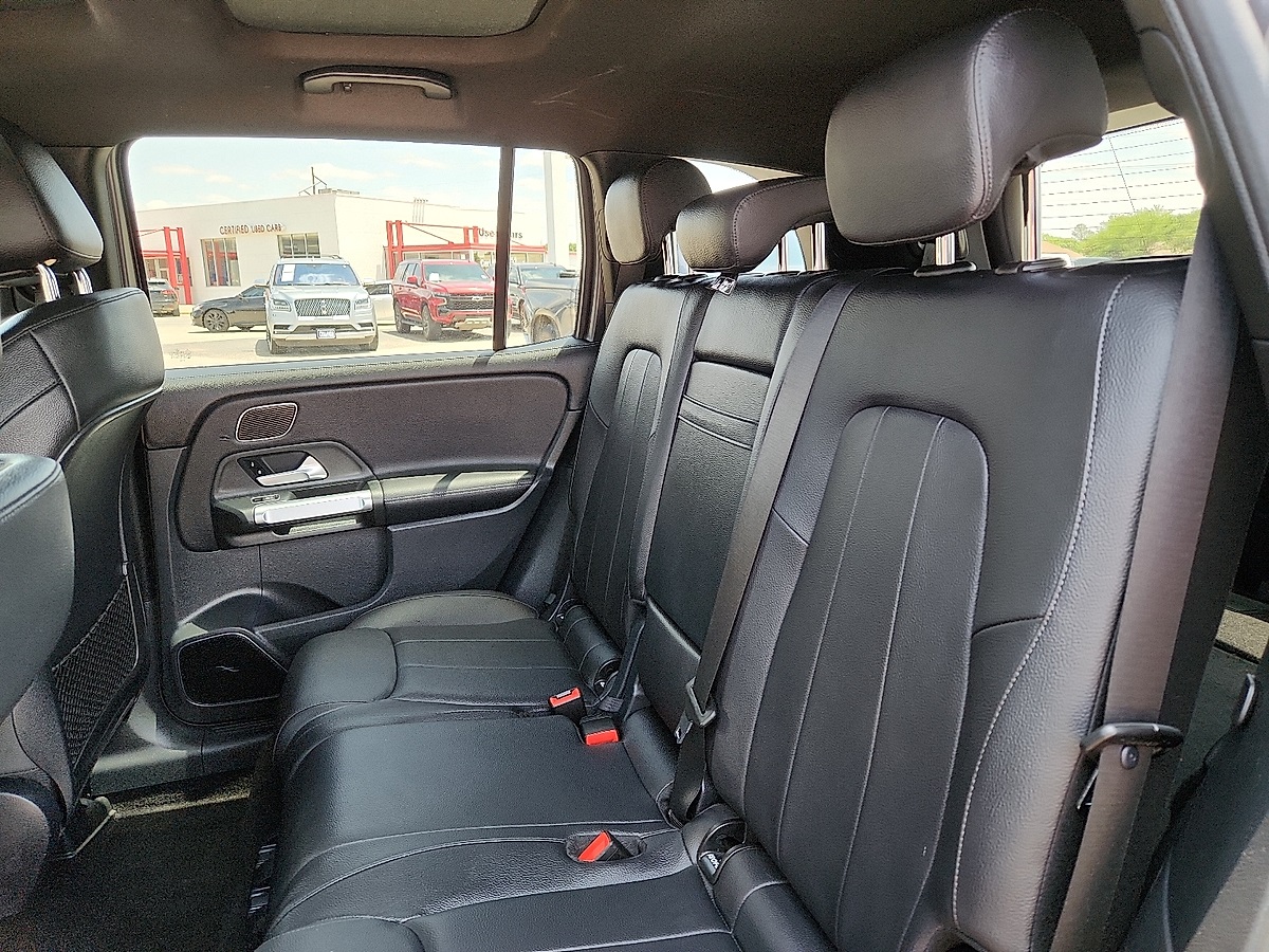 Vehicle image 5 of 12