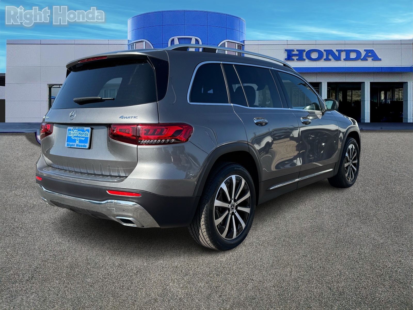 Vehicle image 3 of 31