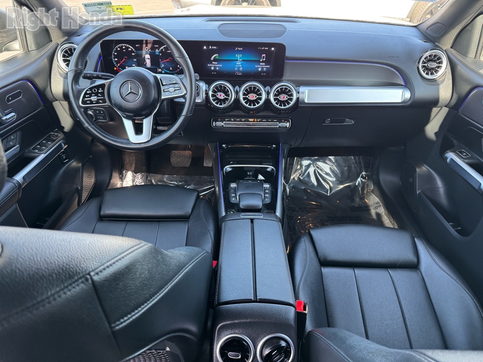 Vehicle image 24 of 31