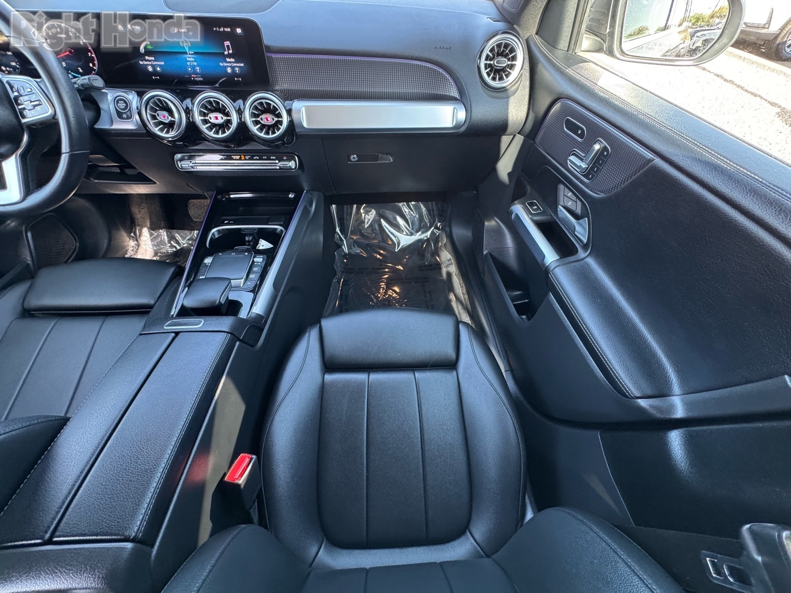 Vehicle image 26 of 31