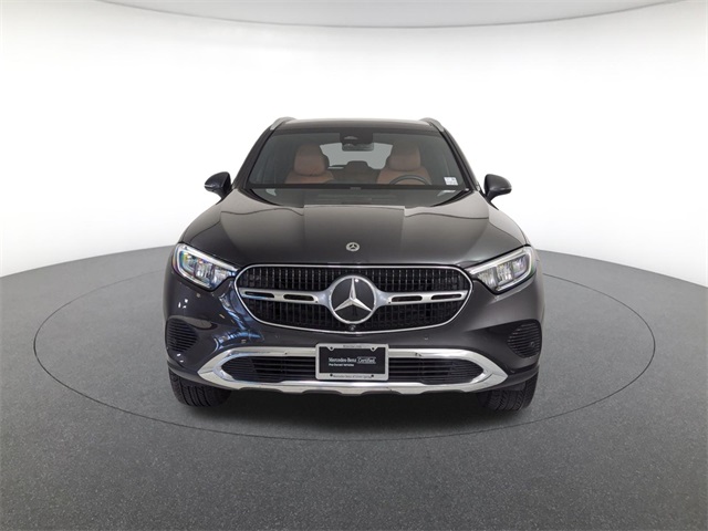 2023 Mercedes-Benz GLC 300 Image 2 of 25