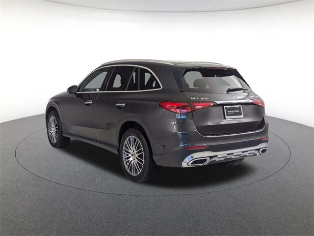 2023 Mercedes-Benz GLC 300 Image 7 of 25