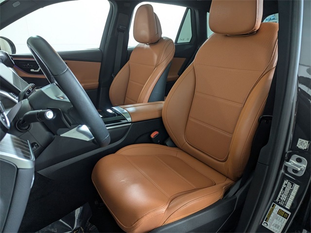 2023 Mercedes-Benz GLC 300 Image 16 of 25