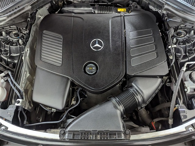 2023 Mercedes-Benz GLC 300 Image 9 of 25