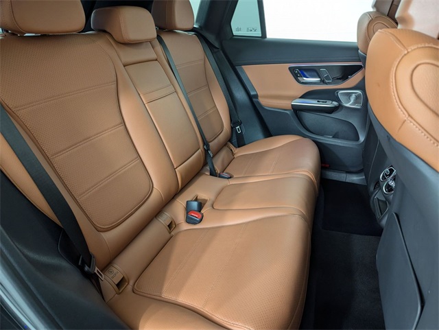 2023 Mercedes-Benz GLC 300 Image 13 of 25