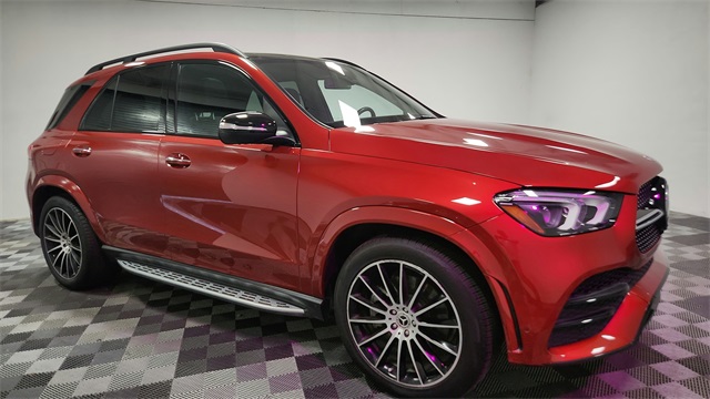 Vehicle image 4 of 26