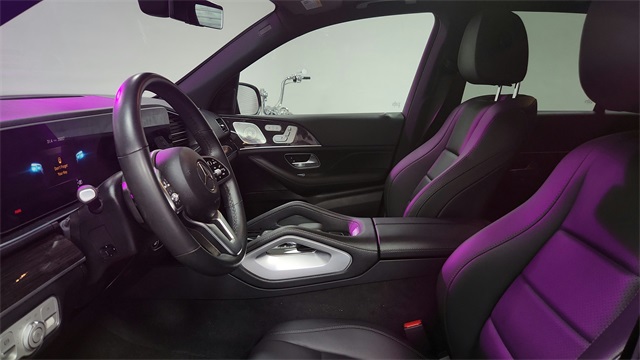 Vehicle image 15 of 26