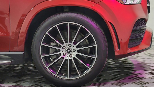 Vehicle image 10 of 26
