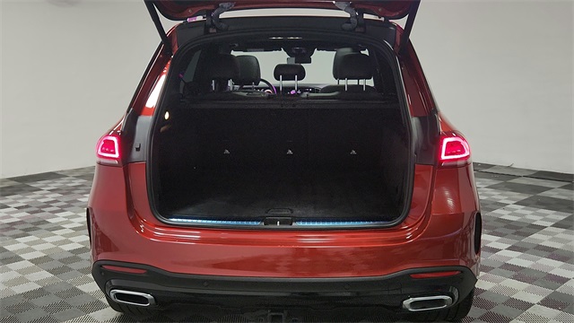 Vehicle image 11 of 26