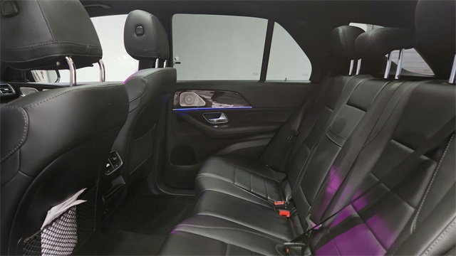 Vehicle image 13 of 26