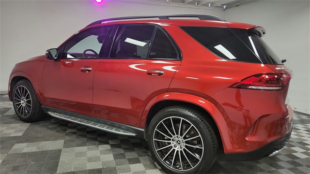 Vehicle image 9 of 26
