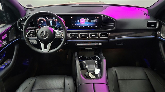 Vehicle image 16 of 26