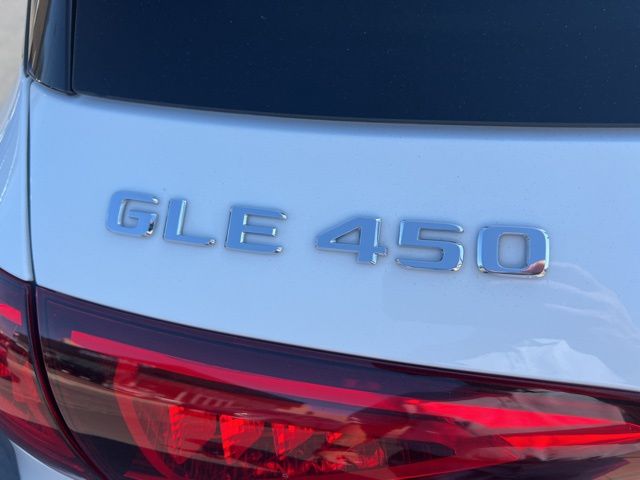 Vehicle image 7 of 21