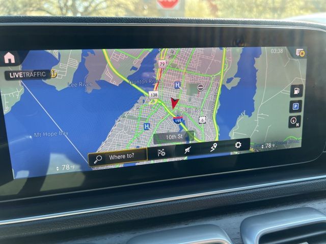 Vehicle image 8 of 21
