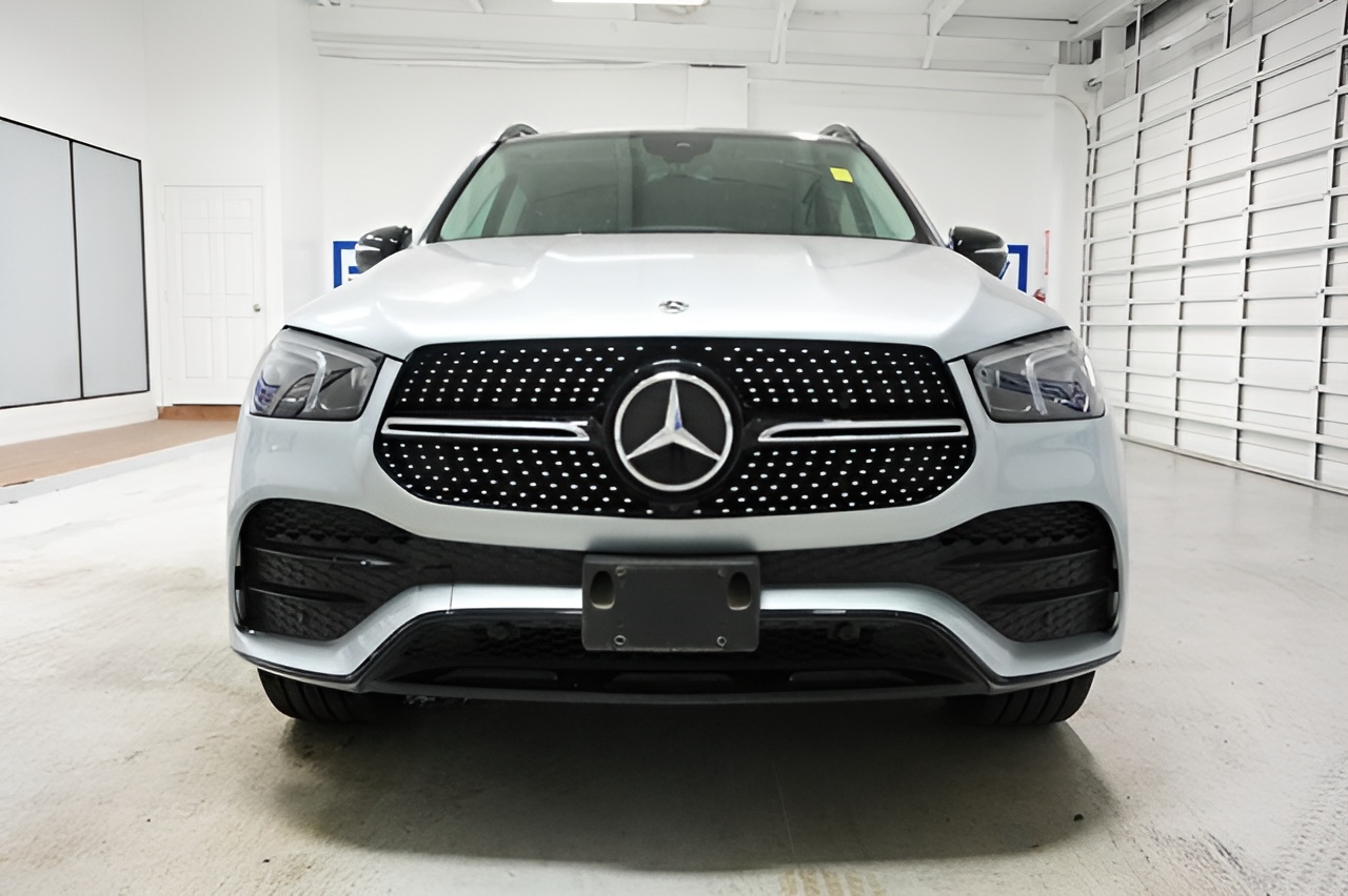 Vehicle image 44 of 50