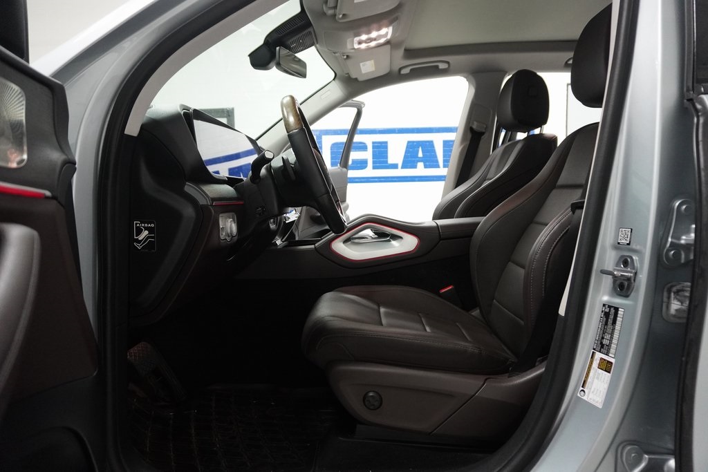 Vehicle image 19 of 50