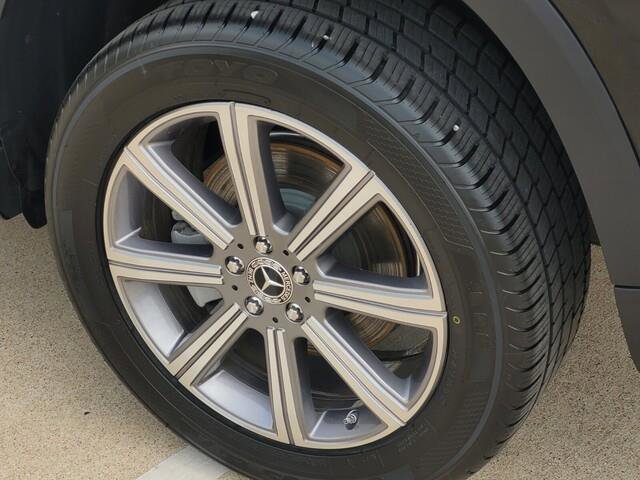 Vehicle image 7 of 36