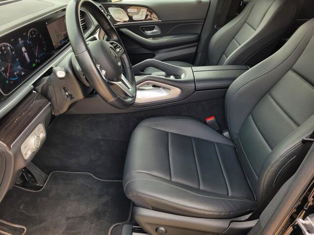 Vehicle image 27 of 36
