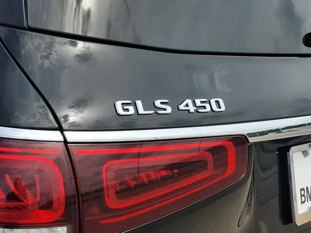 Vehicle image 10 of 36