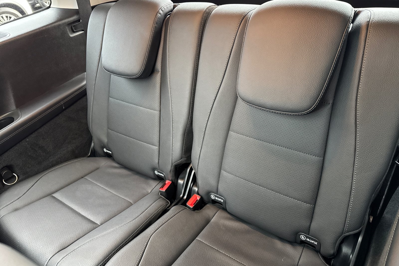 Vehicle image 15 of 29