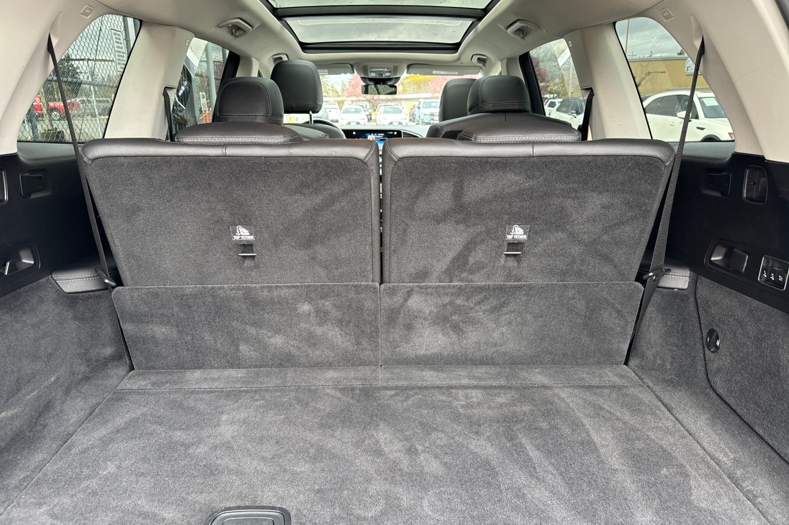 Vehicle image 16 of 29