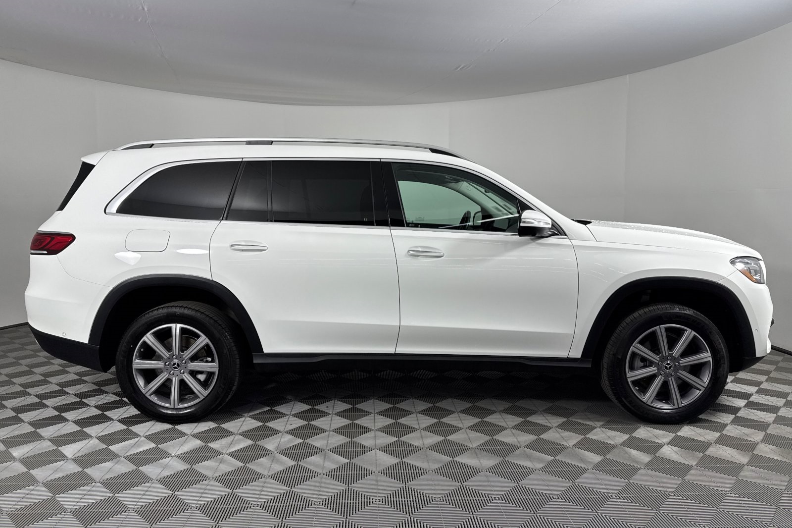 Vehicle image 5 of 29