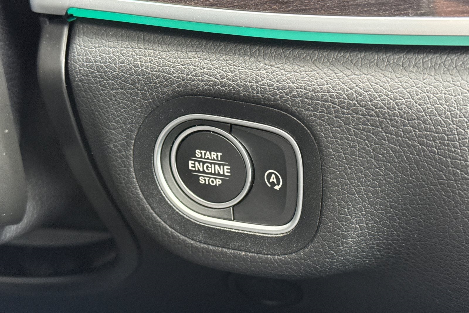 Vehicle image 23 of 29