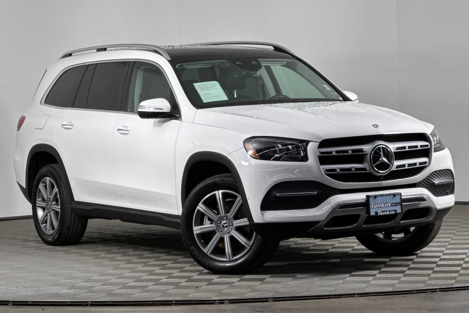 Vehicle image 3 of 29