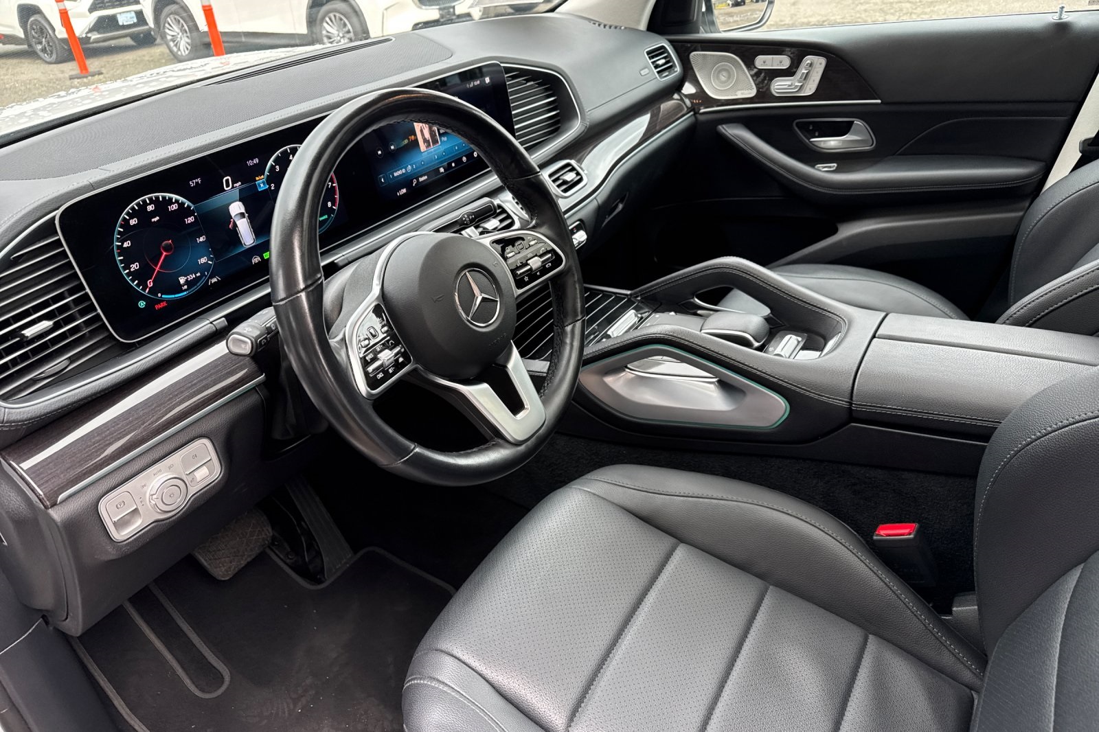 Vehicle image 10 of 29