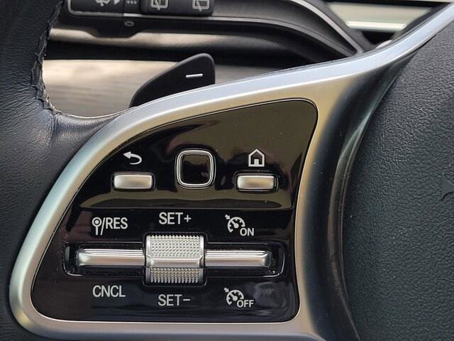 Vehicle image 35 of 37