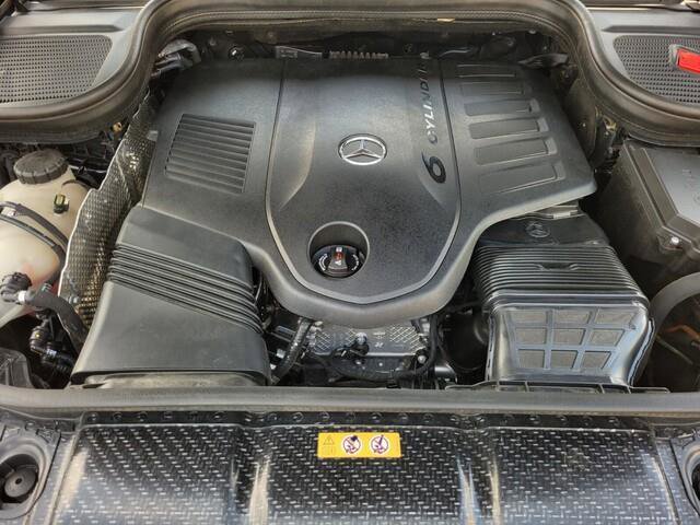 Vehicle image 7 of 37