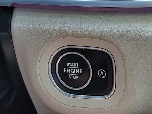 Vehicle image 29 of 37