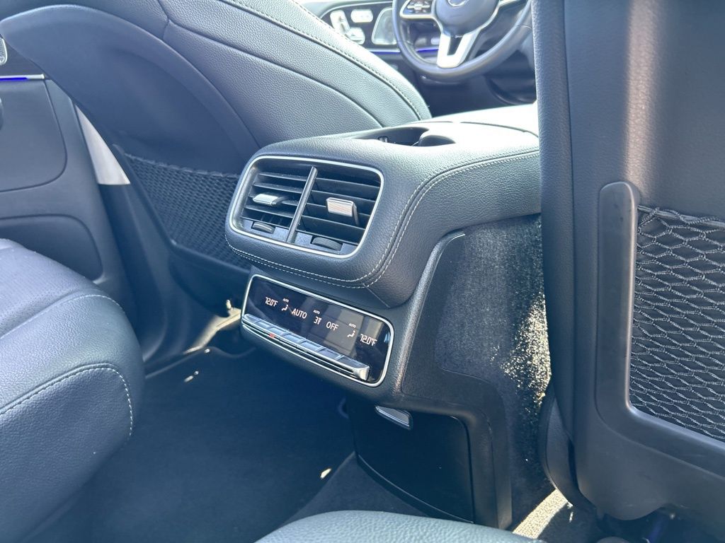 Vehicle image 43 of 53