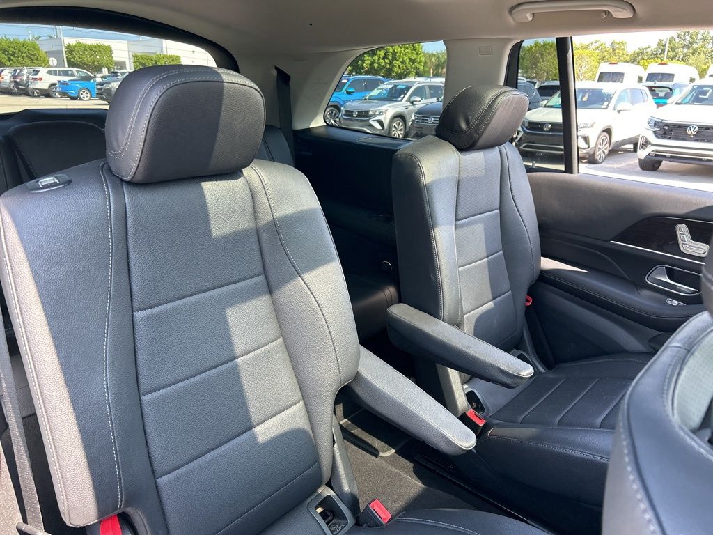 Vehicle image 44 of 53