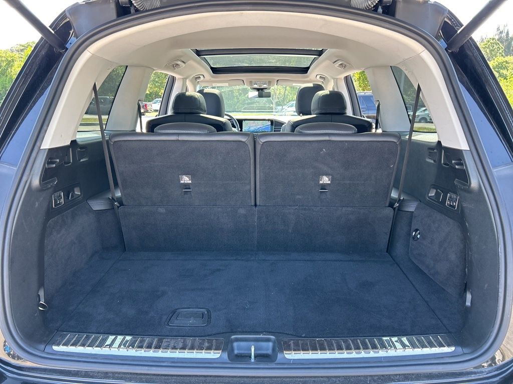 Vehicle image 46 of 53