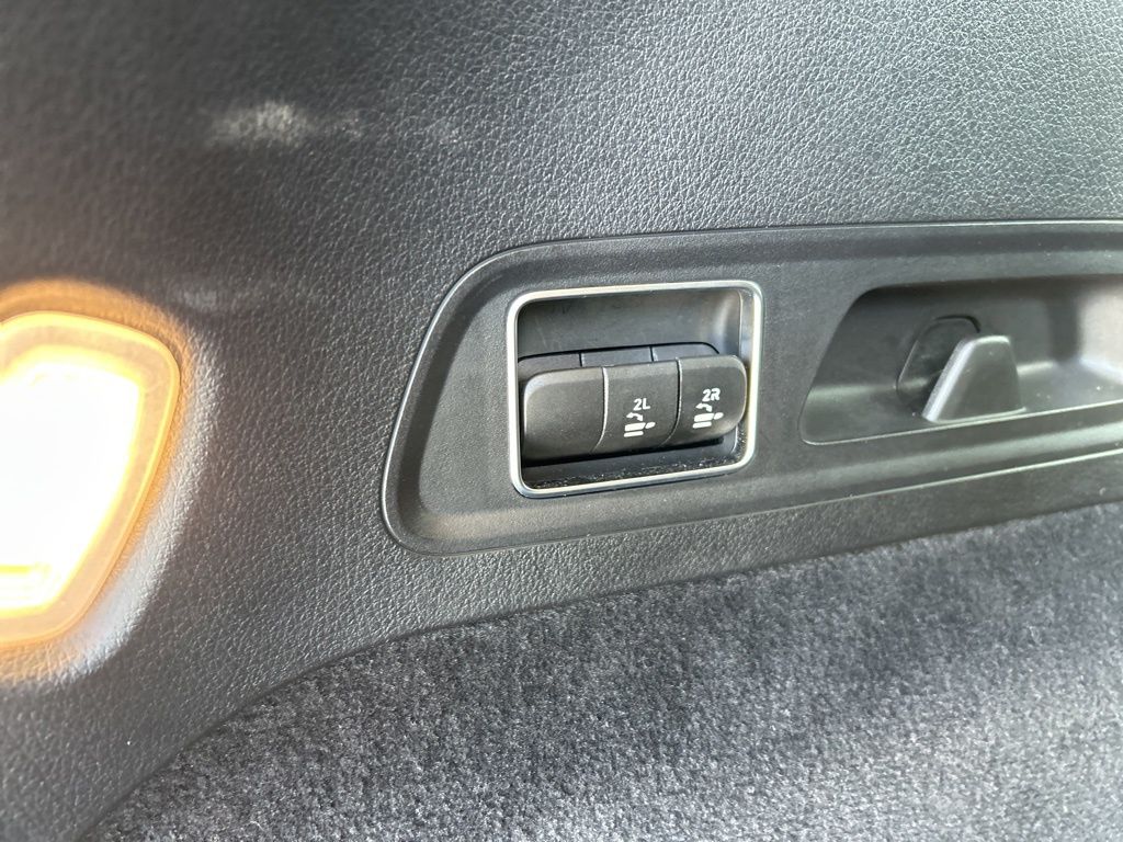 Vehicle image 48 of 53