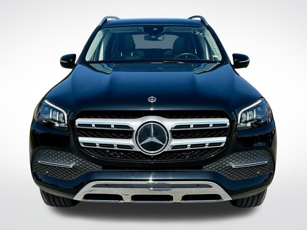 Vehicle image 2 of 53