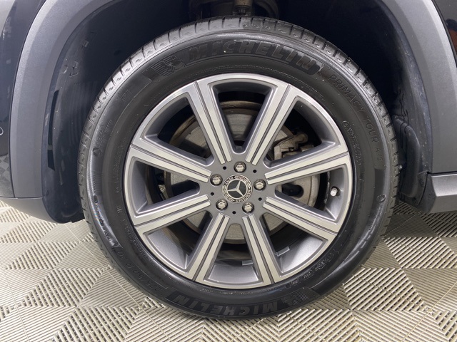 Vehicle image 9 of 38