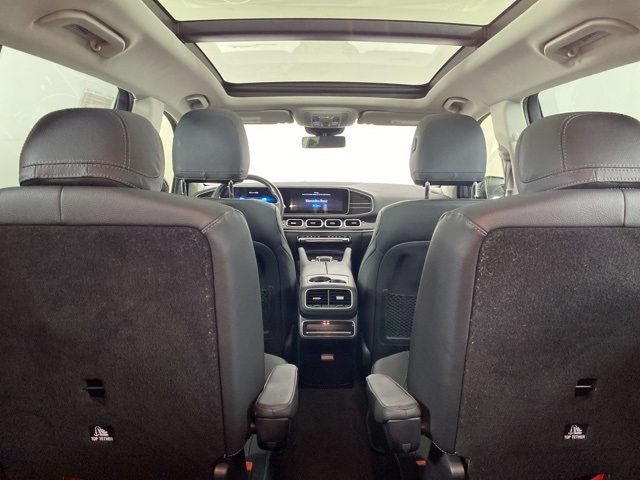 Vehicle image 19 of 38