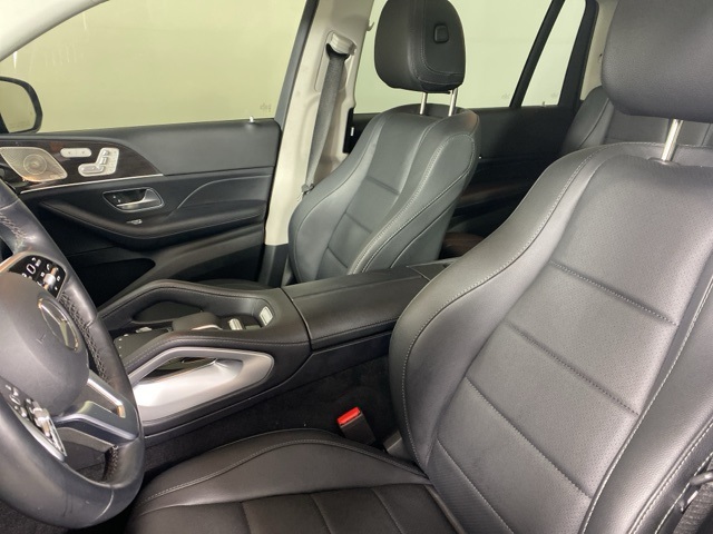 Vehicle image 18 of 38